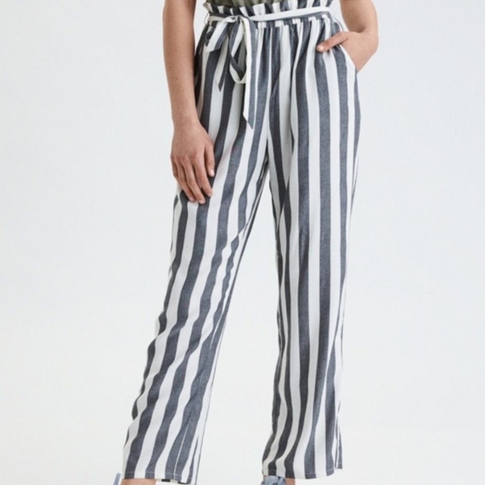 AMERICAN EAGLE MEDIUM NWOT flowy pants - Picture 2 of 2